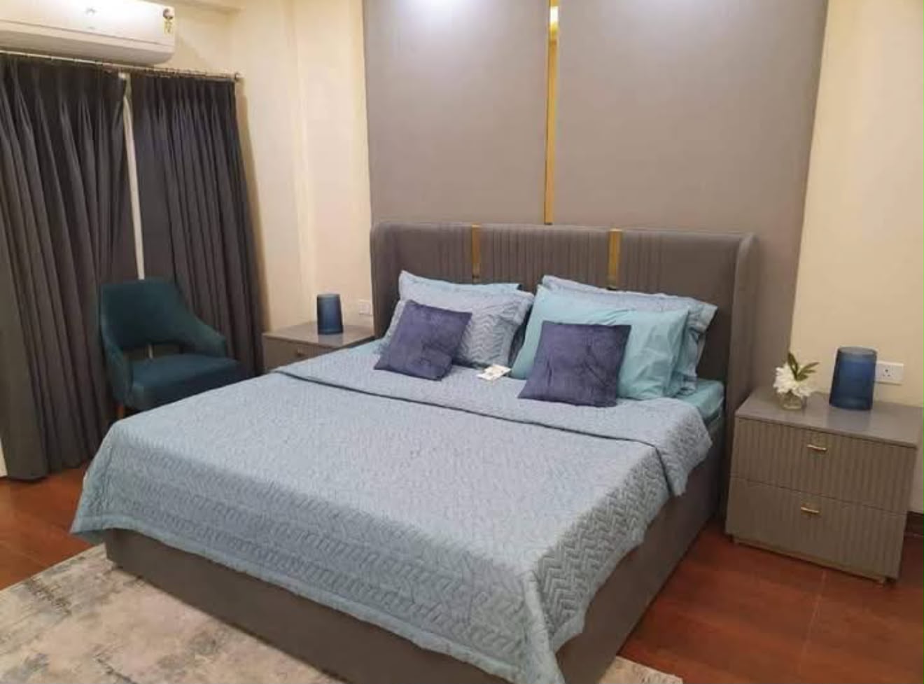 Comfortable, well-kept MoMPA PG room in Greater Noida